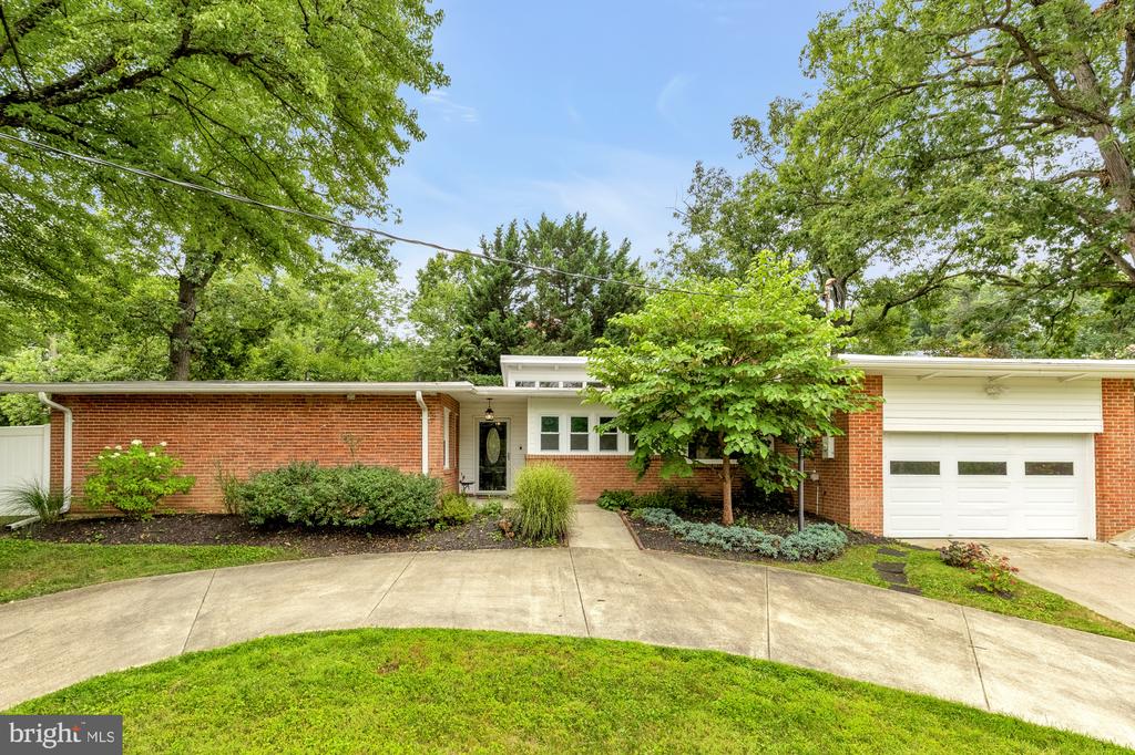 1907 FOREST DALE DRIVE