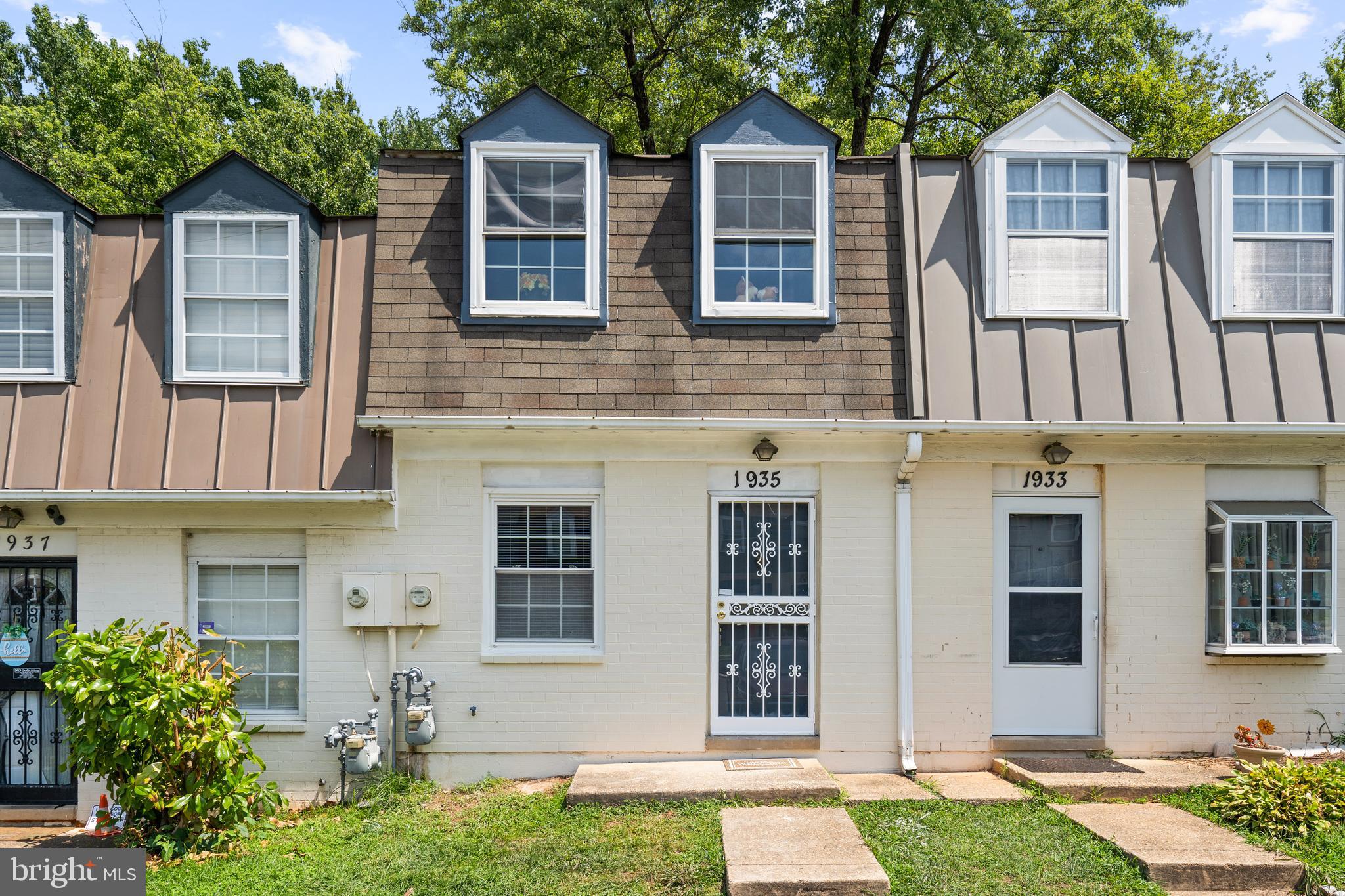 1935 DUTCH VILLAGE DRIVE Unit: I-247