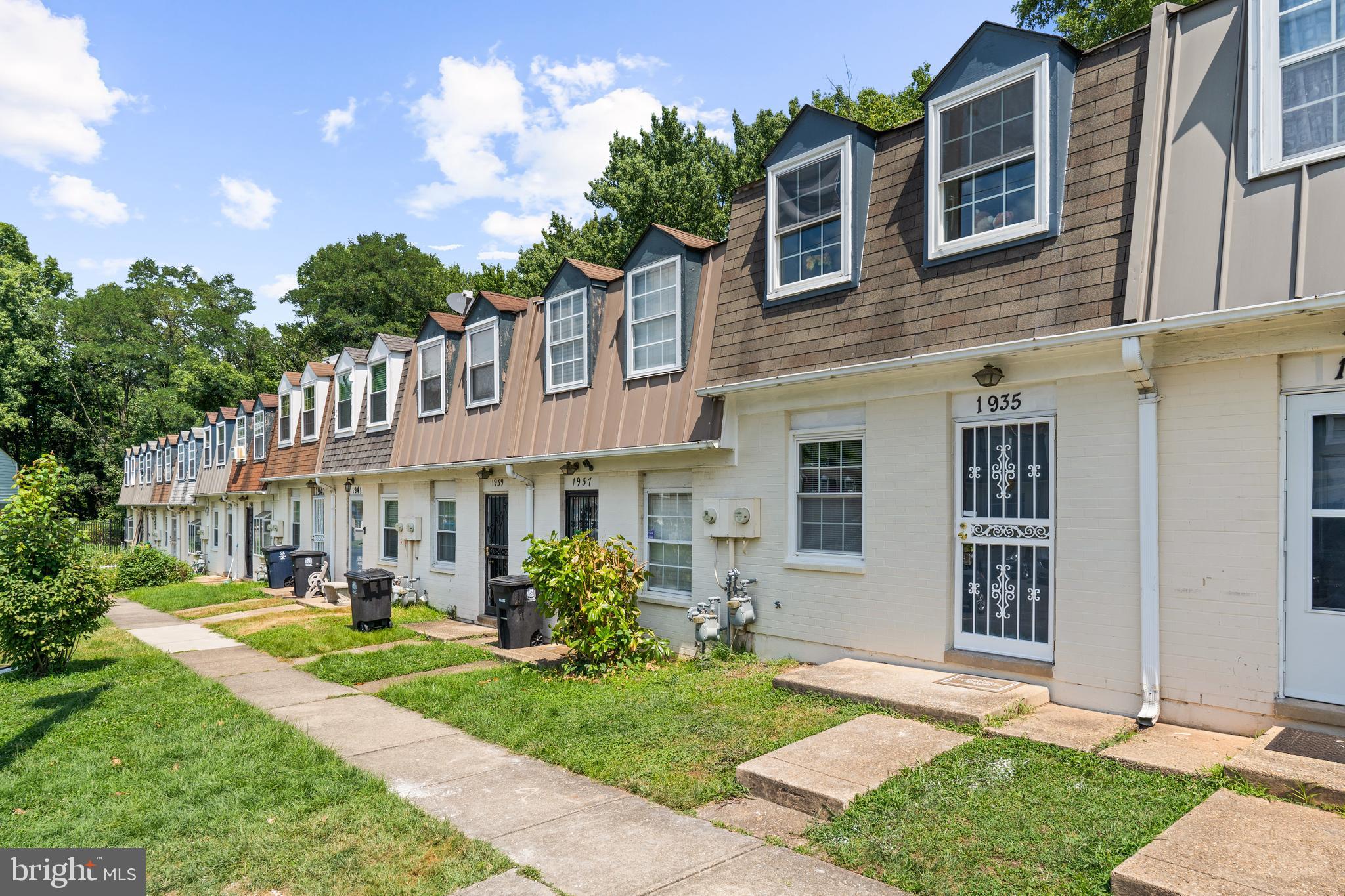 1935 DUTCH VILLAGE DRIVE Unit: I-247