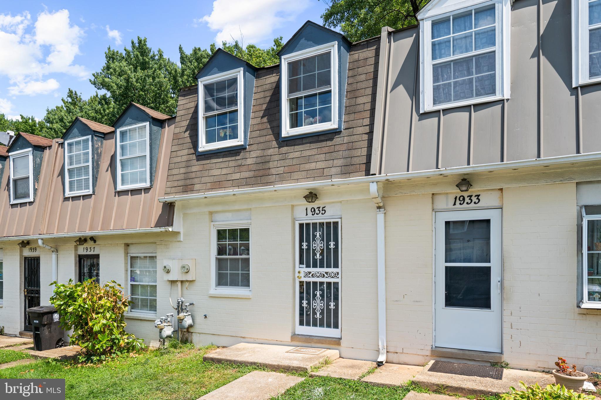 1935 DUTCH VILLAGE DRIVE Unit: I-247