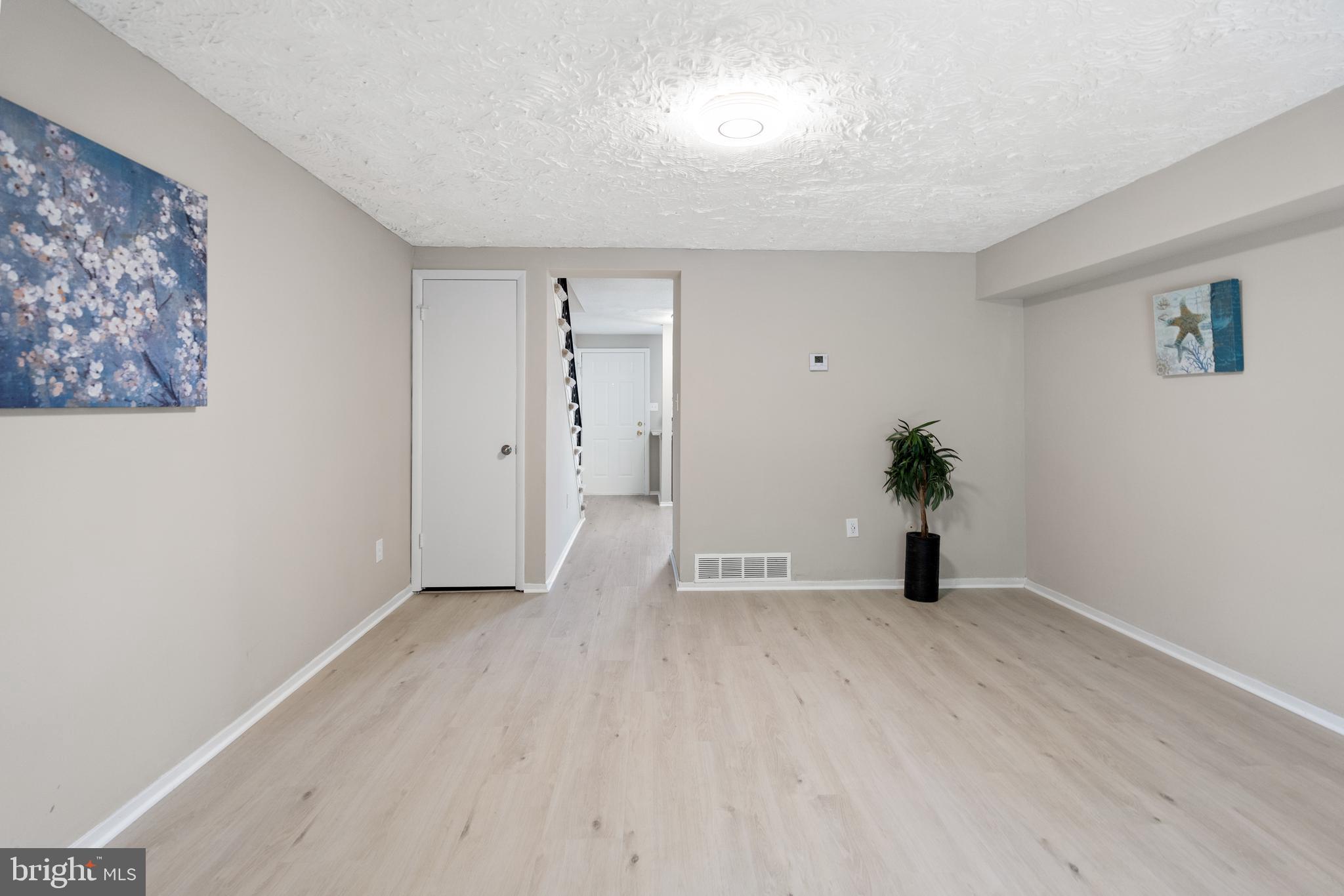 1935 DUTCH VILLAGE DRIVE Unit: I-247