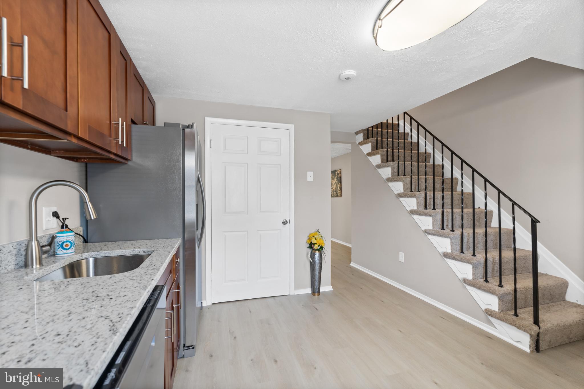 1935 DUTCH VILLAGE DRIVE Unit: I-247