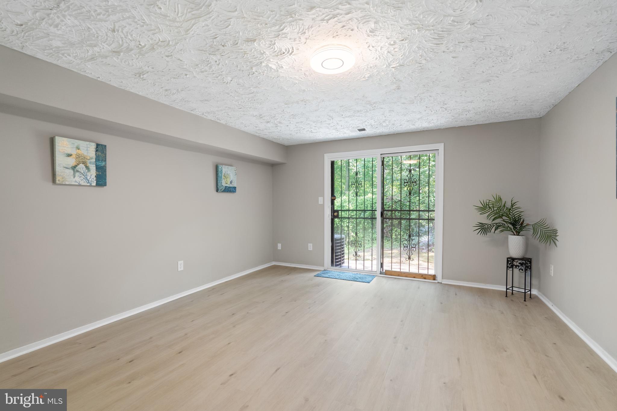 1935 DUTCH VILLAGE DRIVE Unit: I-247