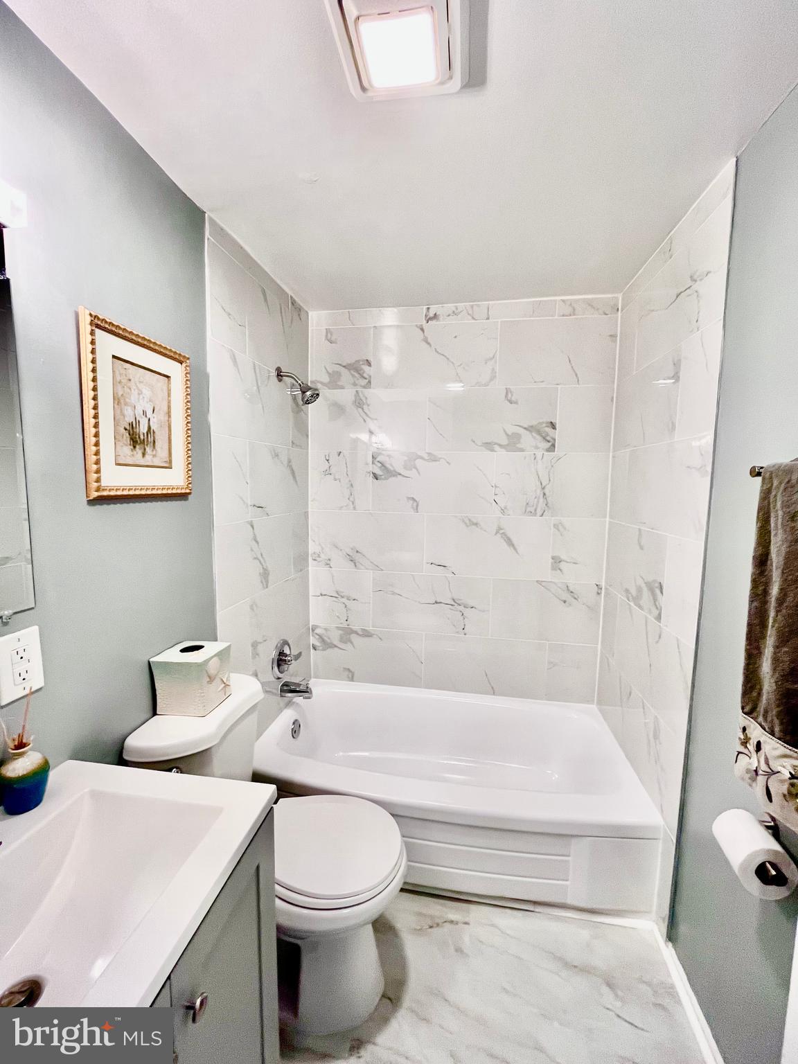 1935 DUTCH VILLAGE DRIVE Unit: I-247