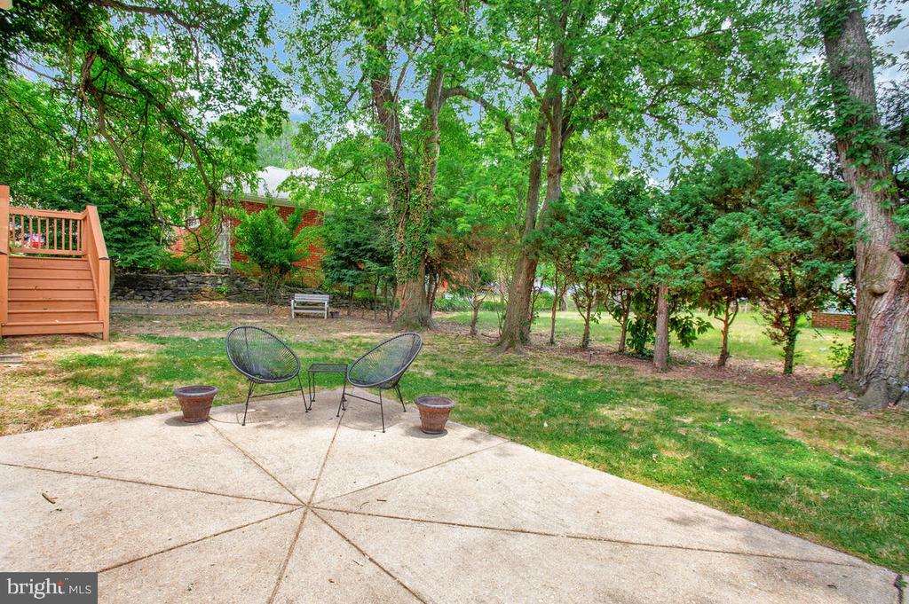 7105 Pony Trail Ln