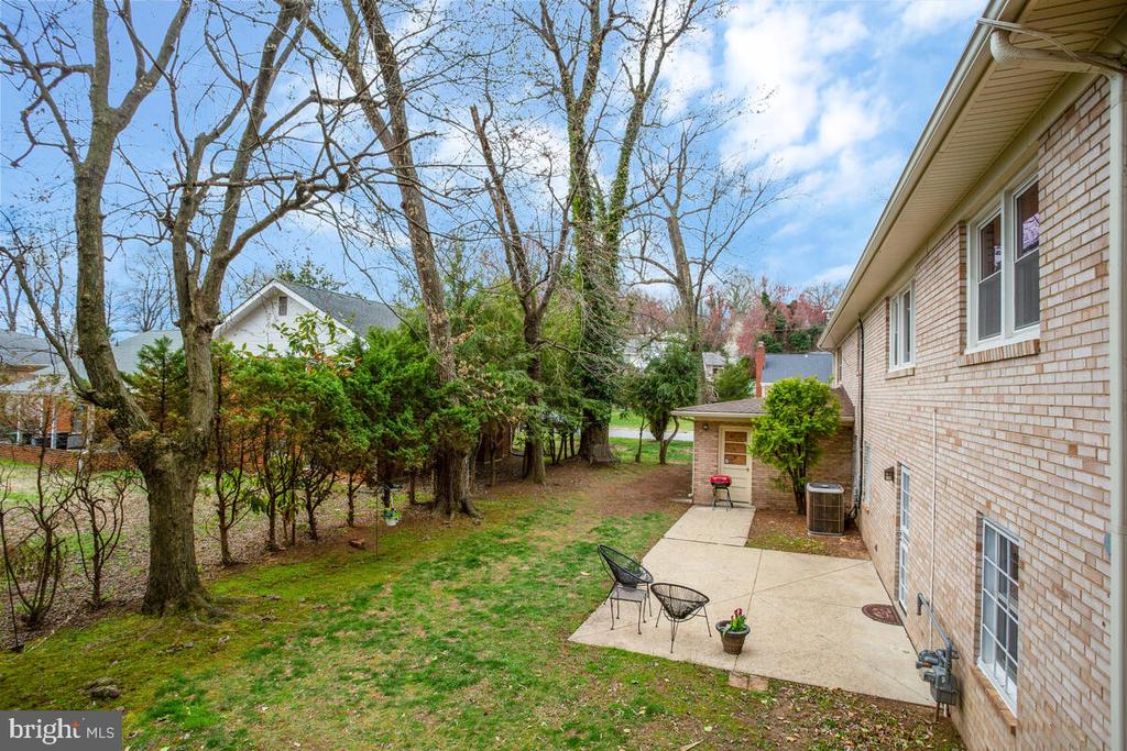 7105 Pony Trail Ln