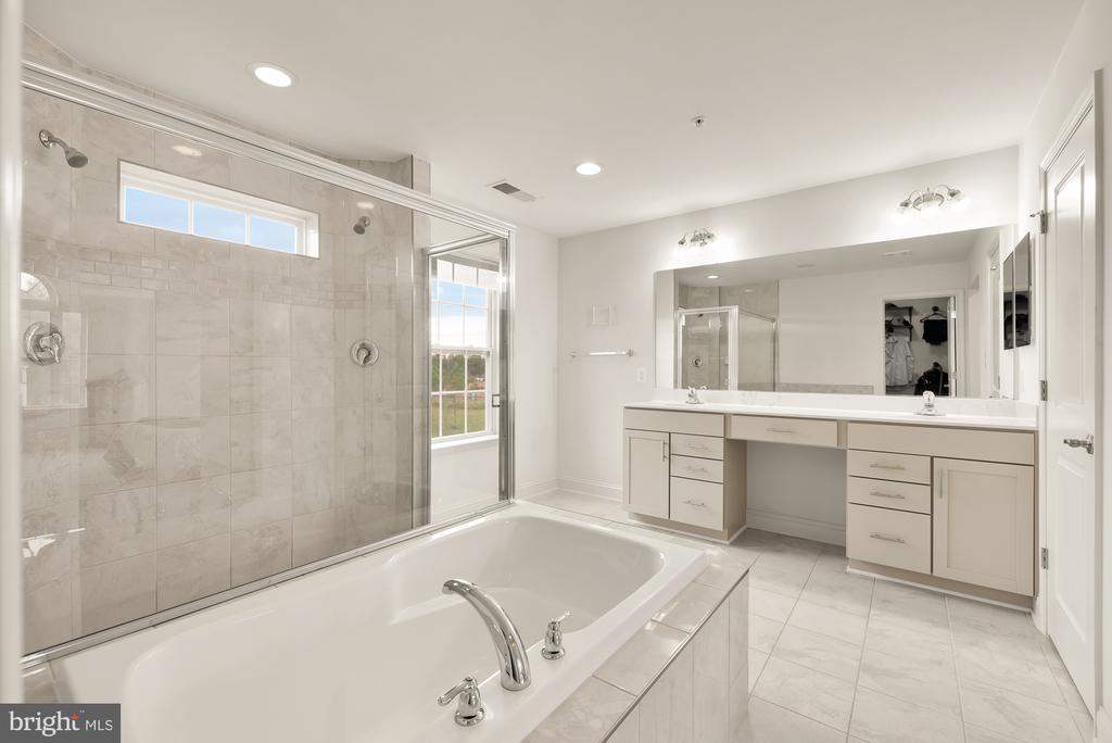 11108 King Gallahan Ct