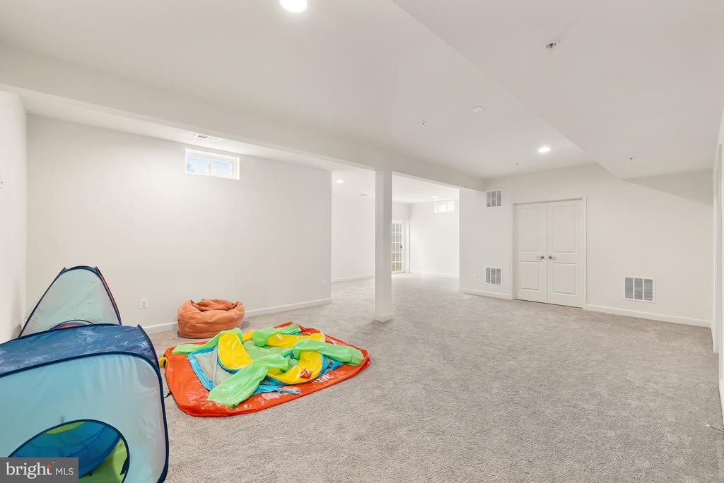 11108 King Gallahan Ct