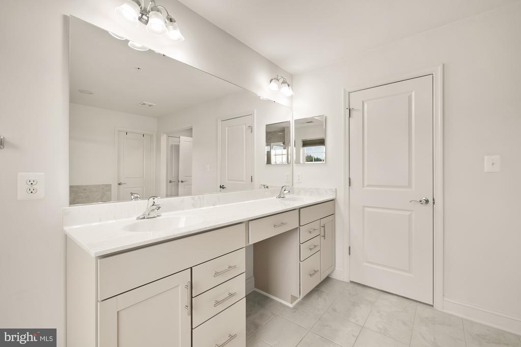 11108 King Gallahan Ct