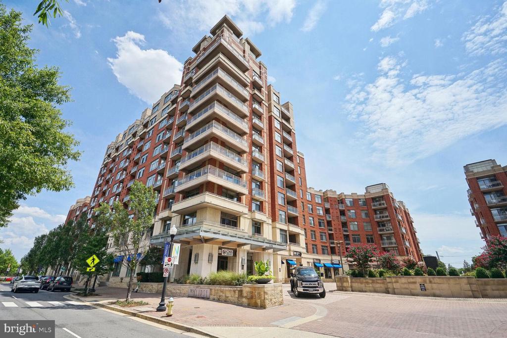 3650 S GLEBE RD #951
