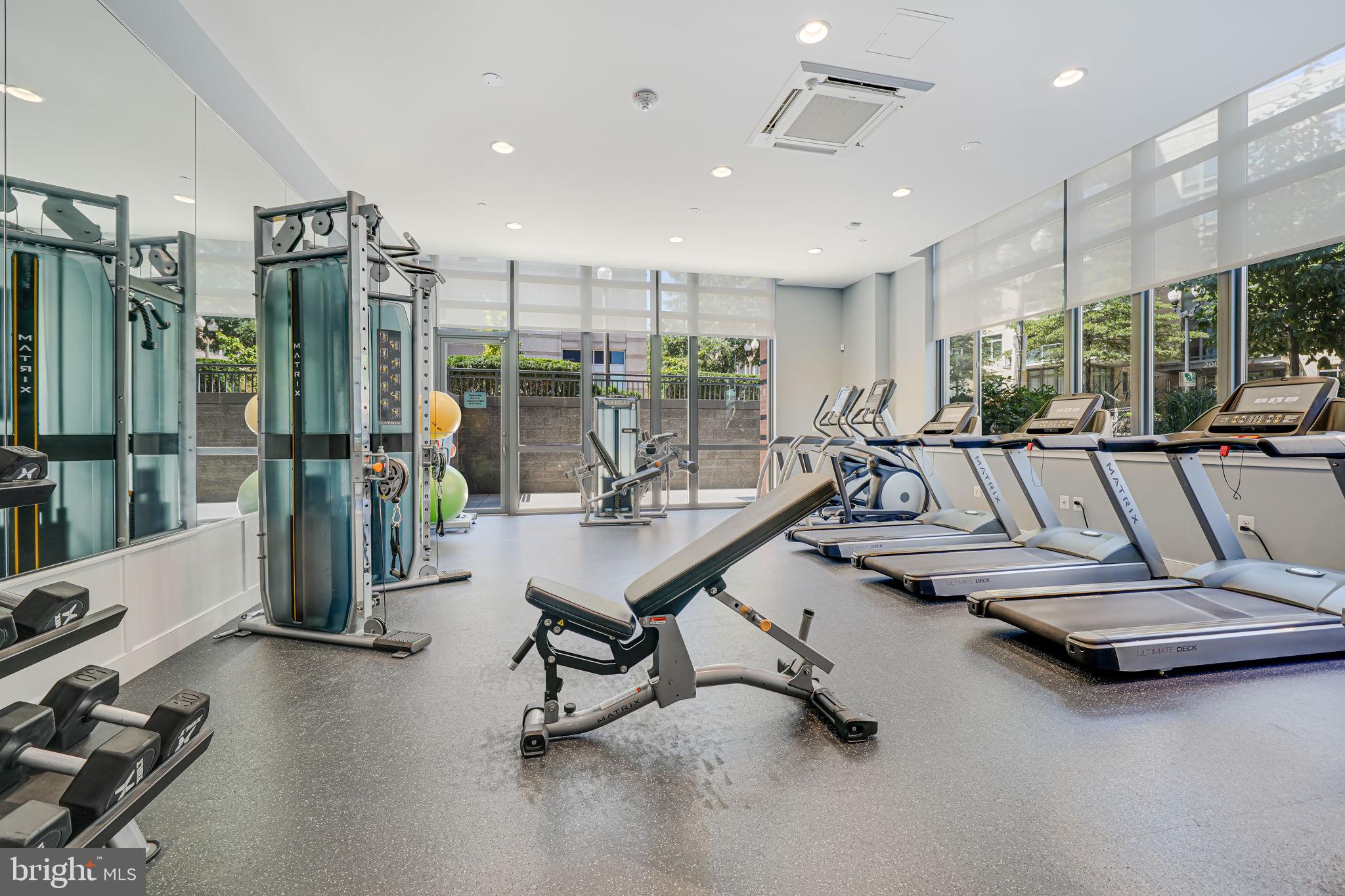 2000 CLARENDON BOULEVARD 307