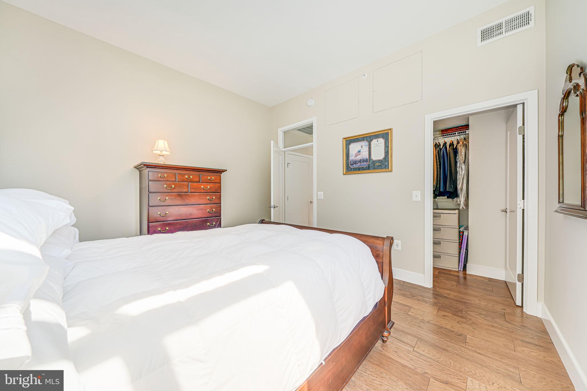 2000 CLARENDON BOULEVARD 307