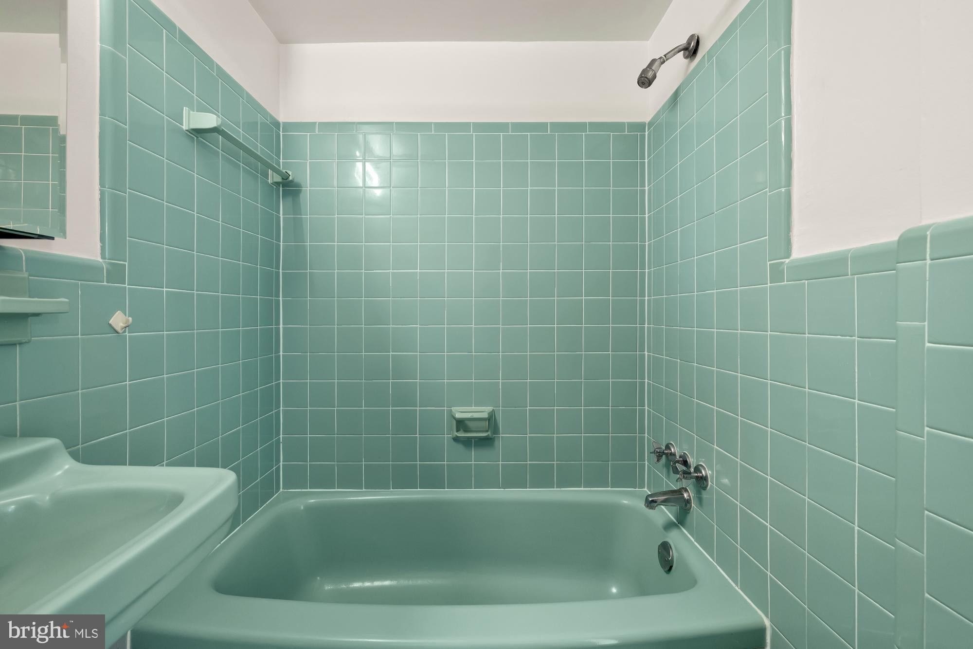 4390 LORCOM LANE 503