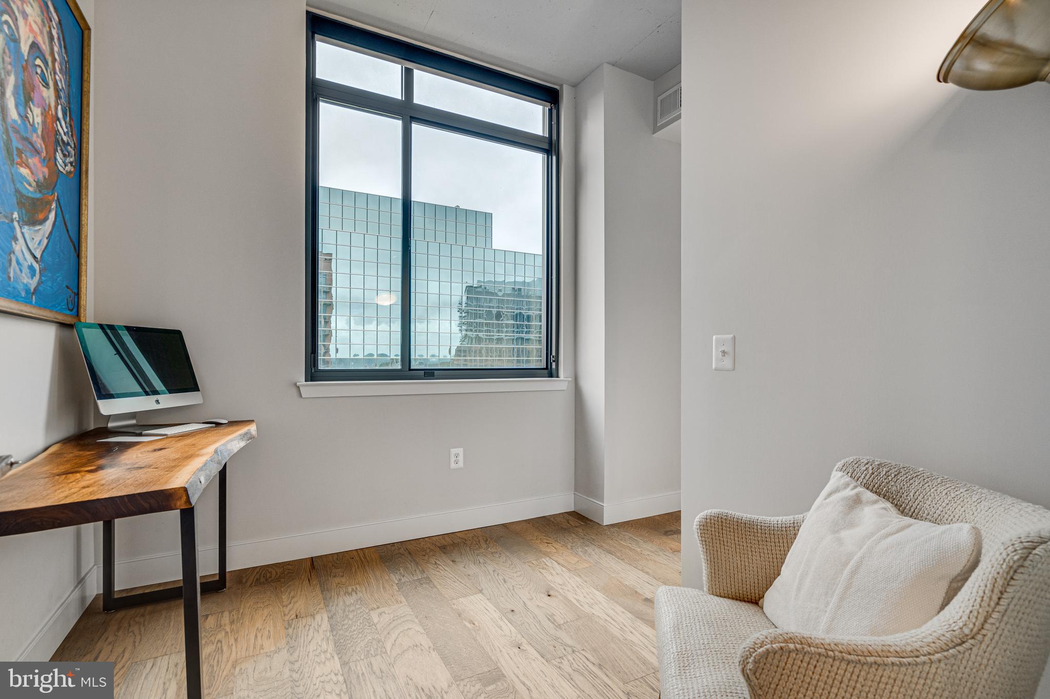 2000 CLARENDON BOULEVARD 901