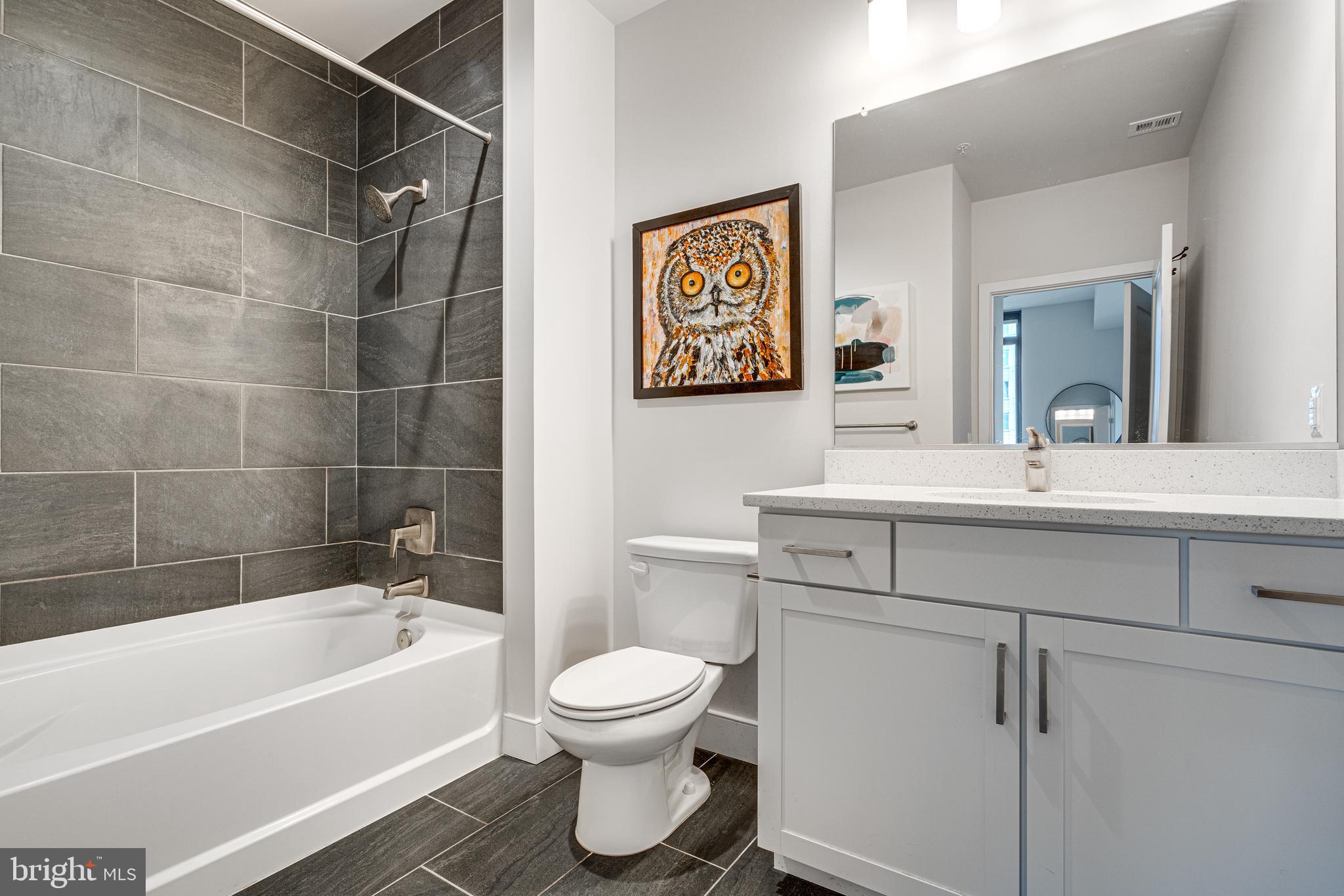 2000 CLARENDON BOULEVARD 901