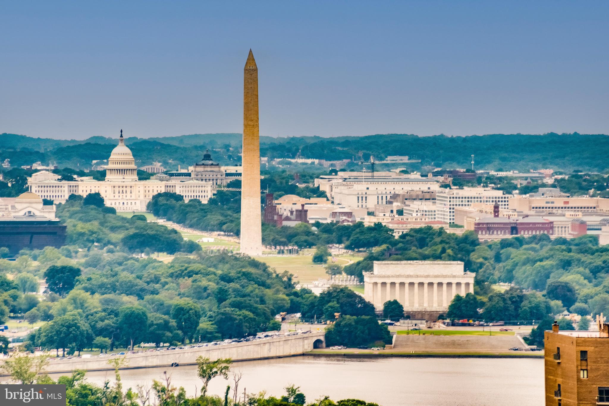 2000 CLARENDON BOULEVARD 901