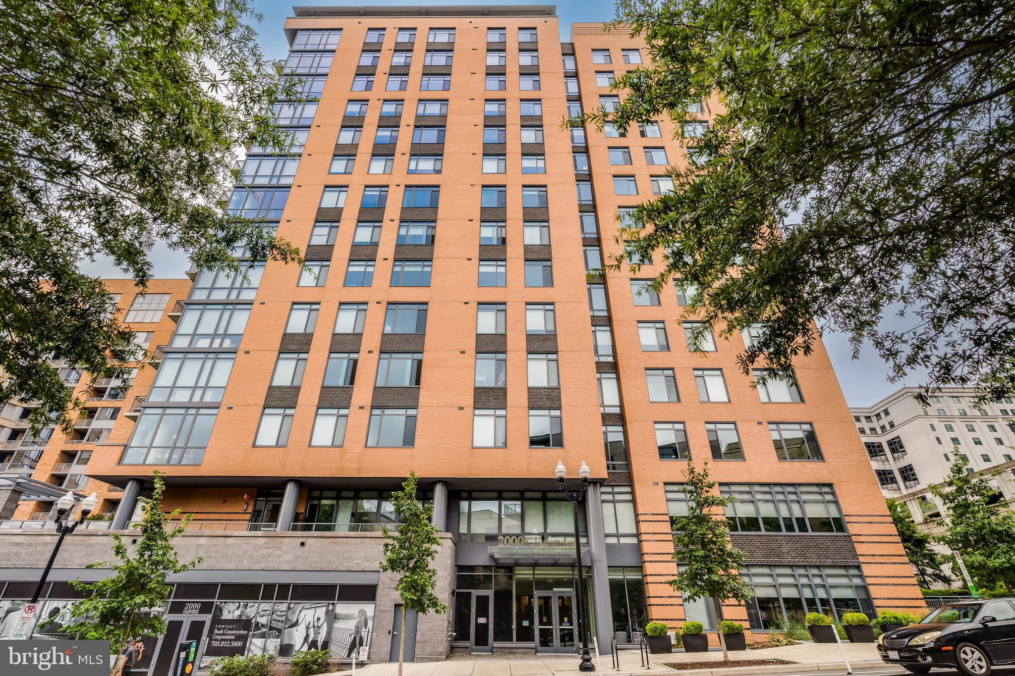 2000 CLARENDON BOULEVARD 901