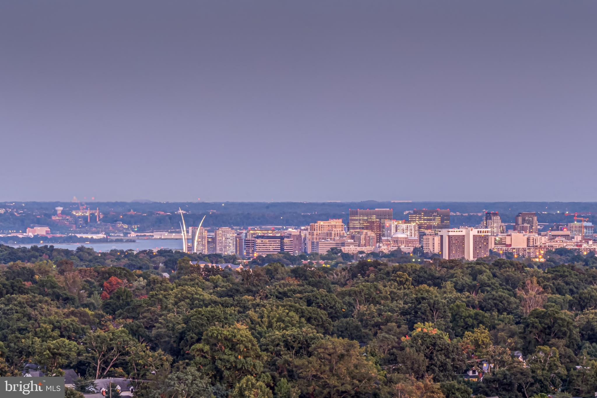 888 N QUINCY STREET 2008