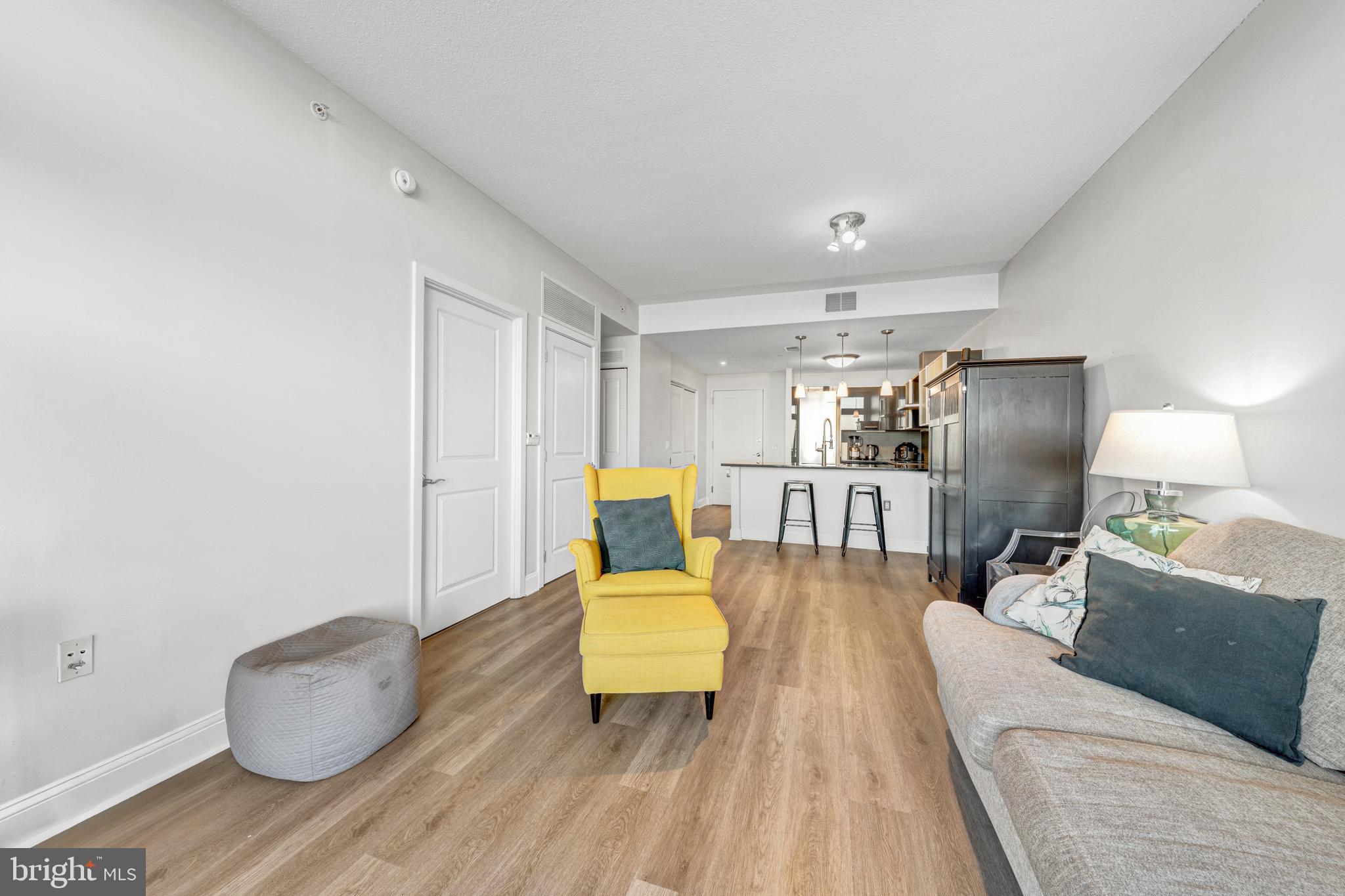 888 N QUINCY STREET 2008