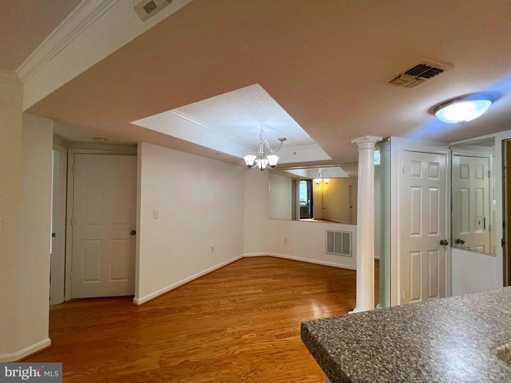 3835 9TH STREET N Unit: 104W