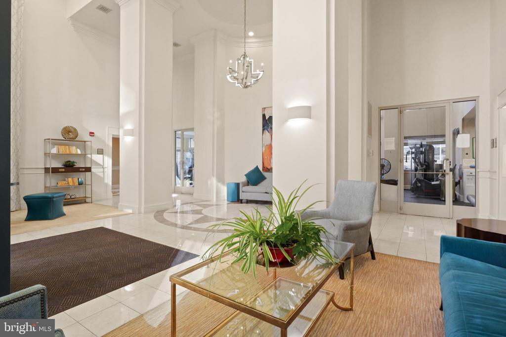 3835 9TH STREET N Unit: 104W