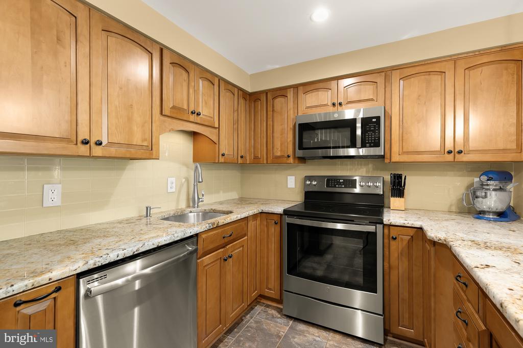 48 N BEDFORD STREET Unit: 48B