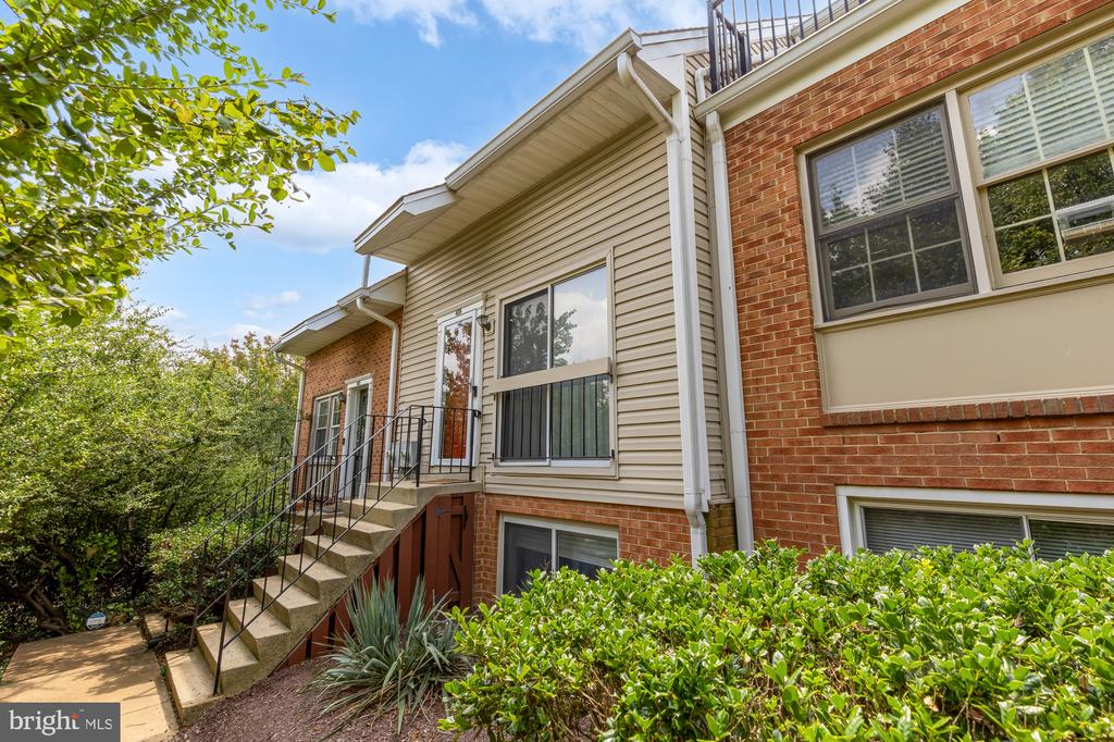 48 N BEDFORD STREET Unit: 48B