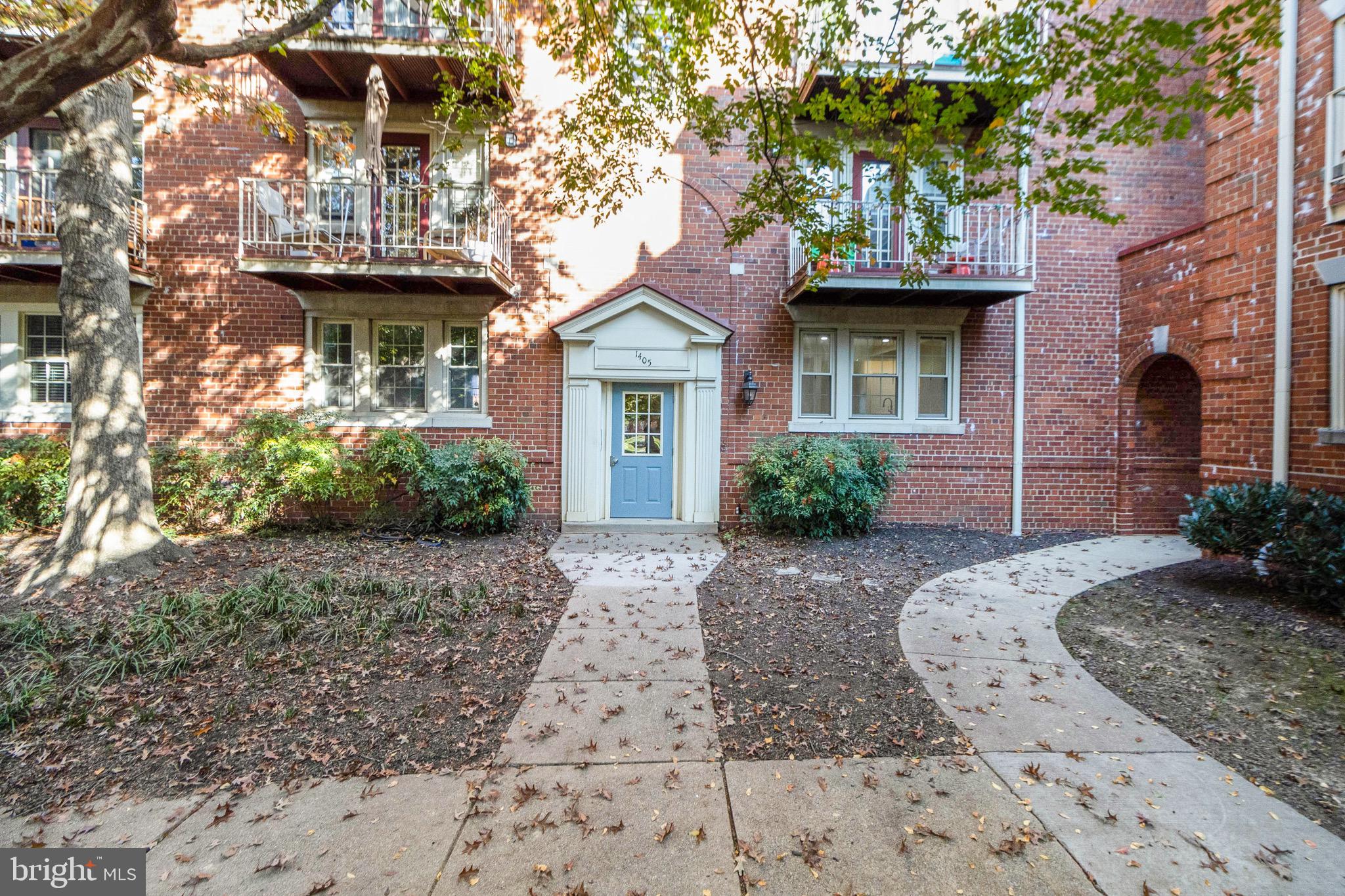 1405 E Abingdon Dr #2