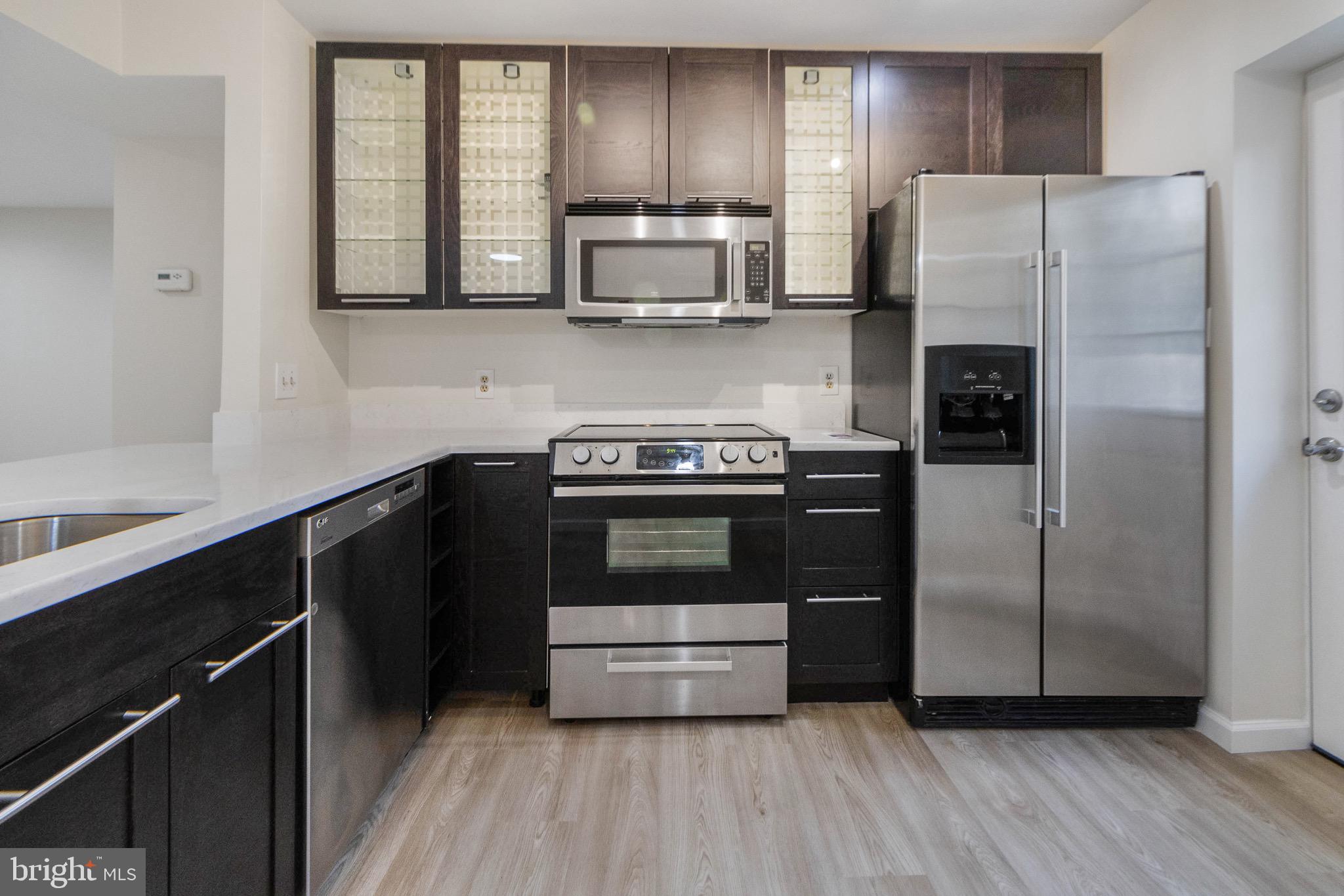 1405 E Abingdon Dr #2