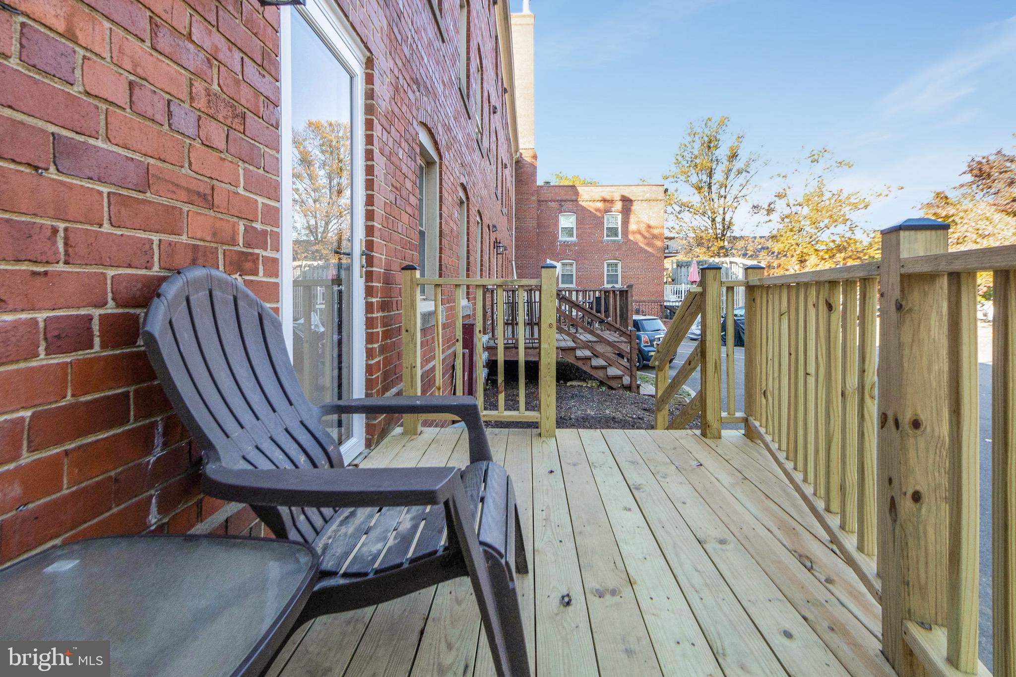 1405 E Abingdon Dr #2