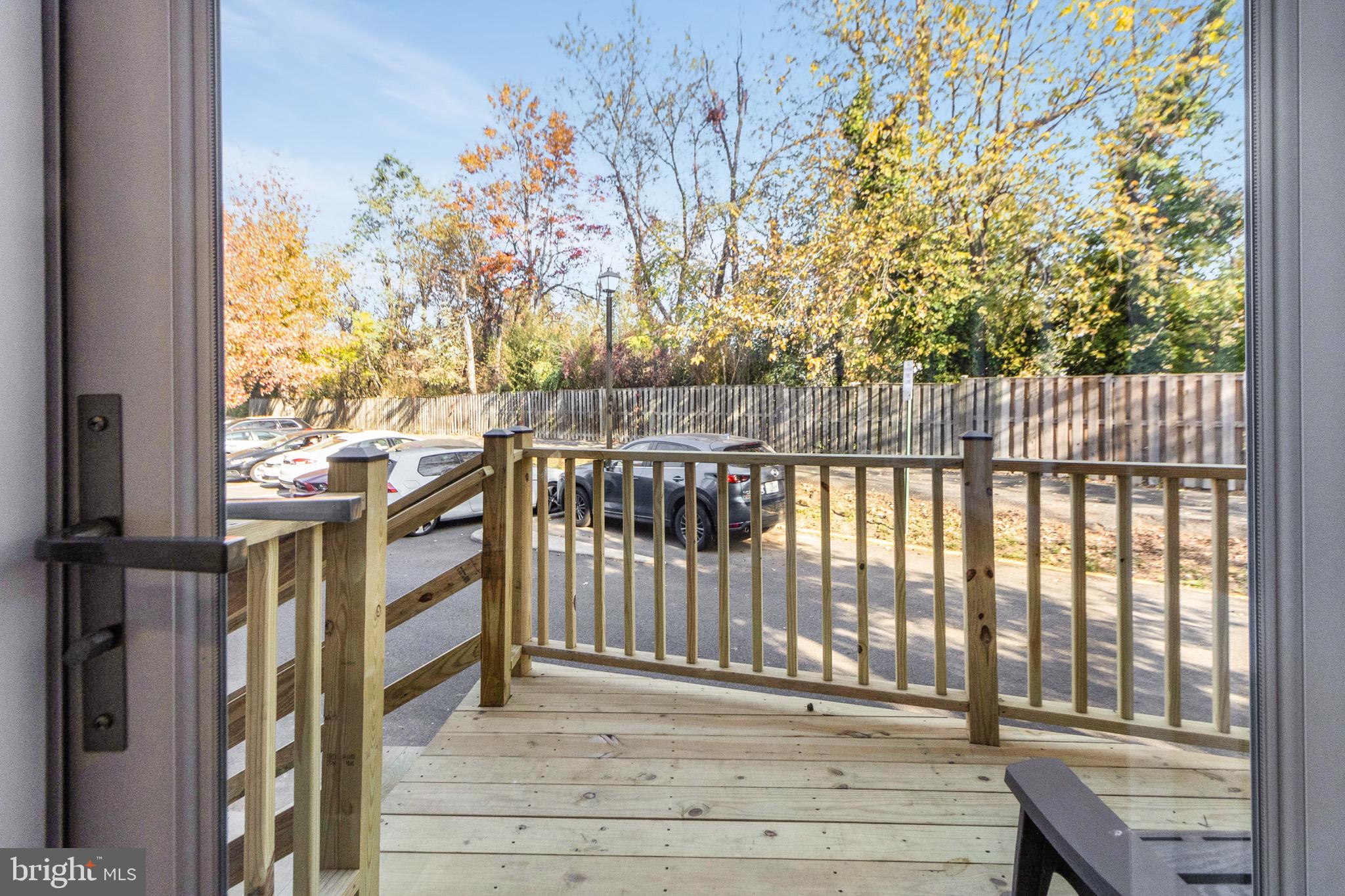 1405 E Abingdon Dr #2