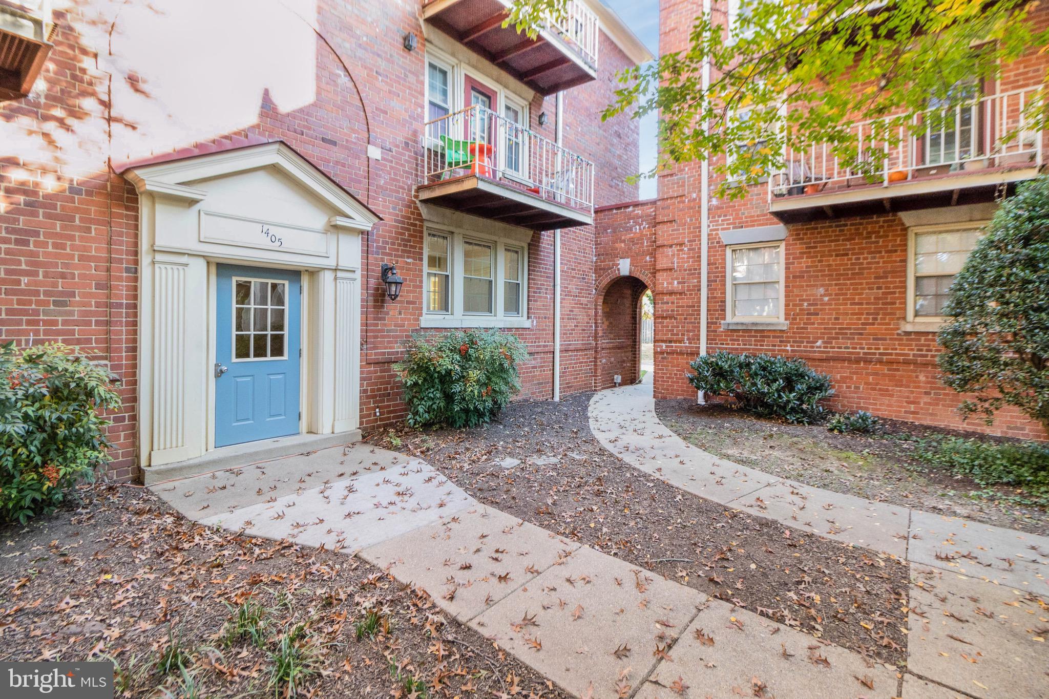 1405 E Abingdon Dr #2