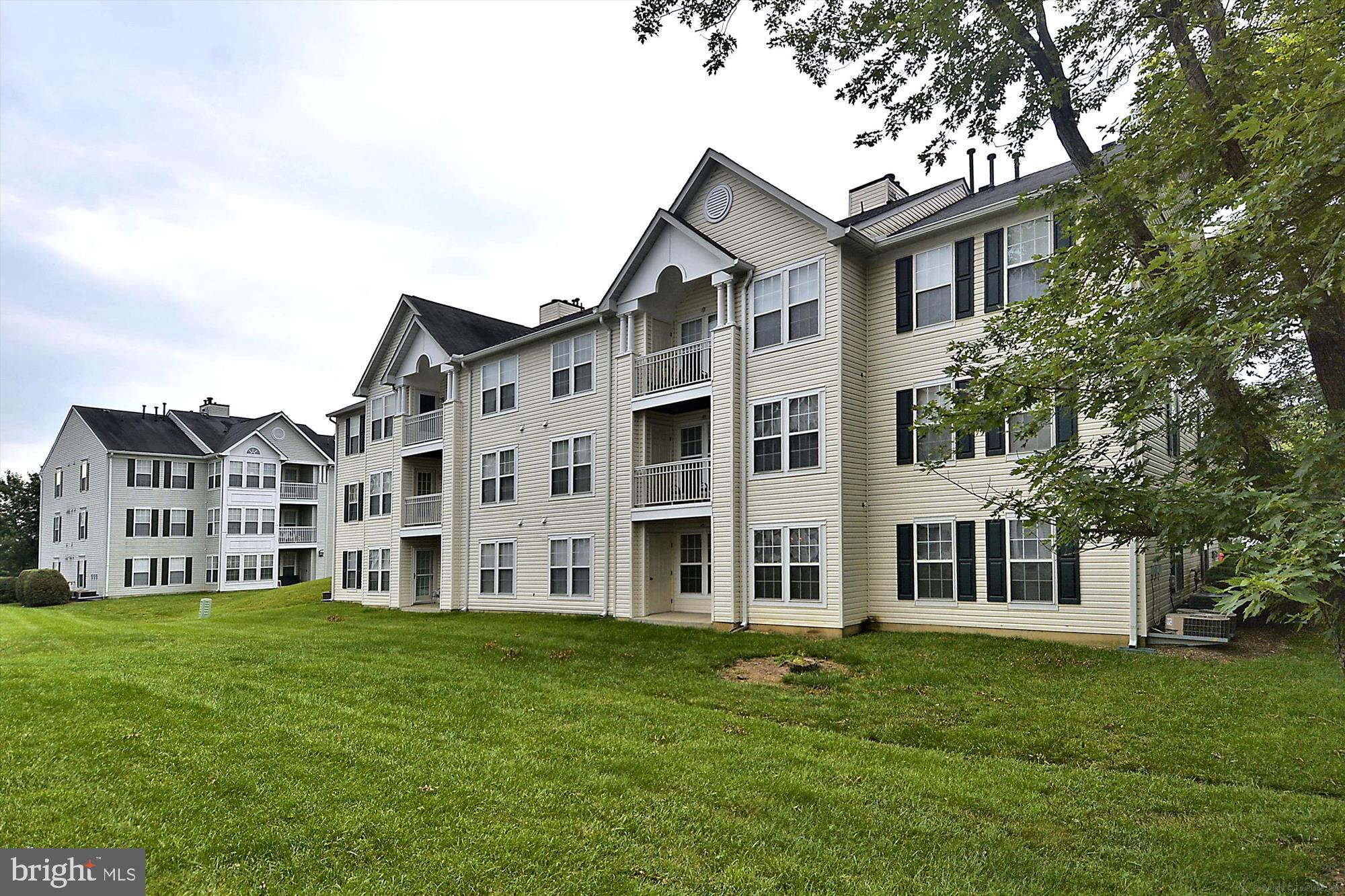 7526-G Coxton Ct #67