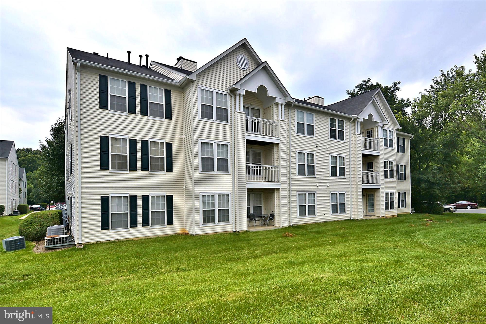 7526-G Coxton Ct #67