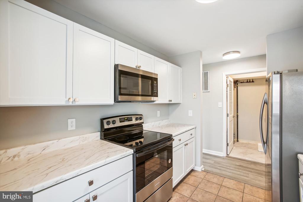 7526-G Coxton Ct #67