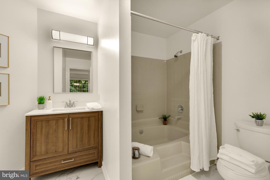10224 FAIRE COMMONS COURT