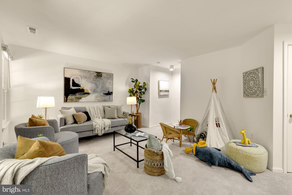 10224 FAIRE COMMONS COURT