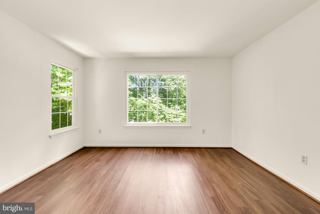 10224 FAIRE COMMONS COURT