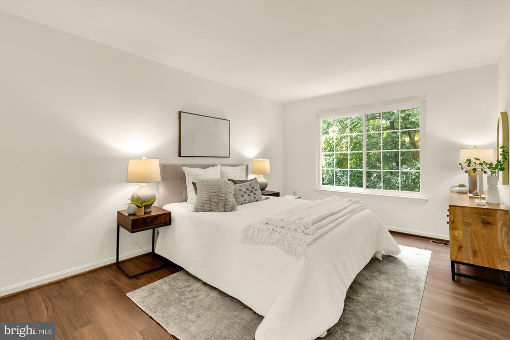 10224 FAIRE COMMONS COURT