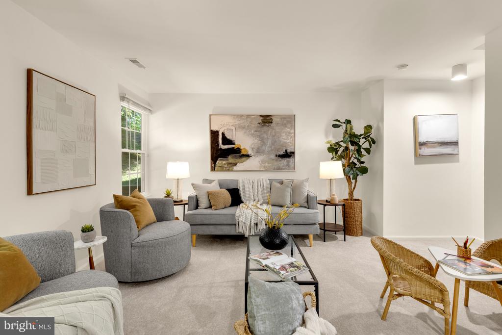 10224 FAIRE COMMONS COURT
