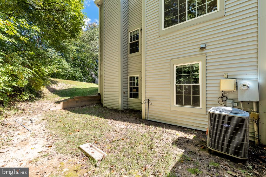 10224 FAIRE COMMONS COURT