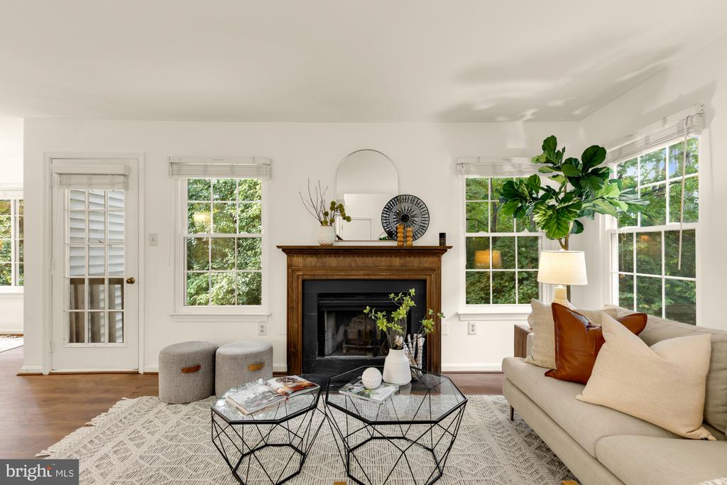 10224 FAIRE COMMONS COURT