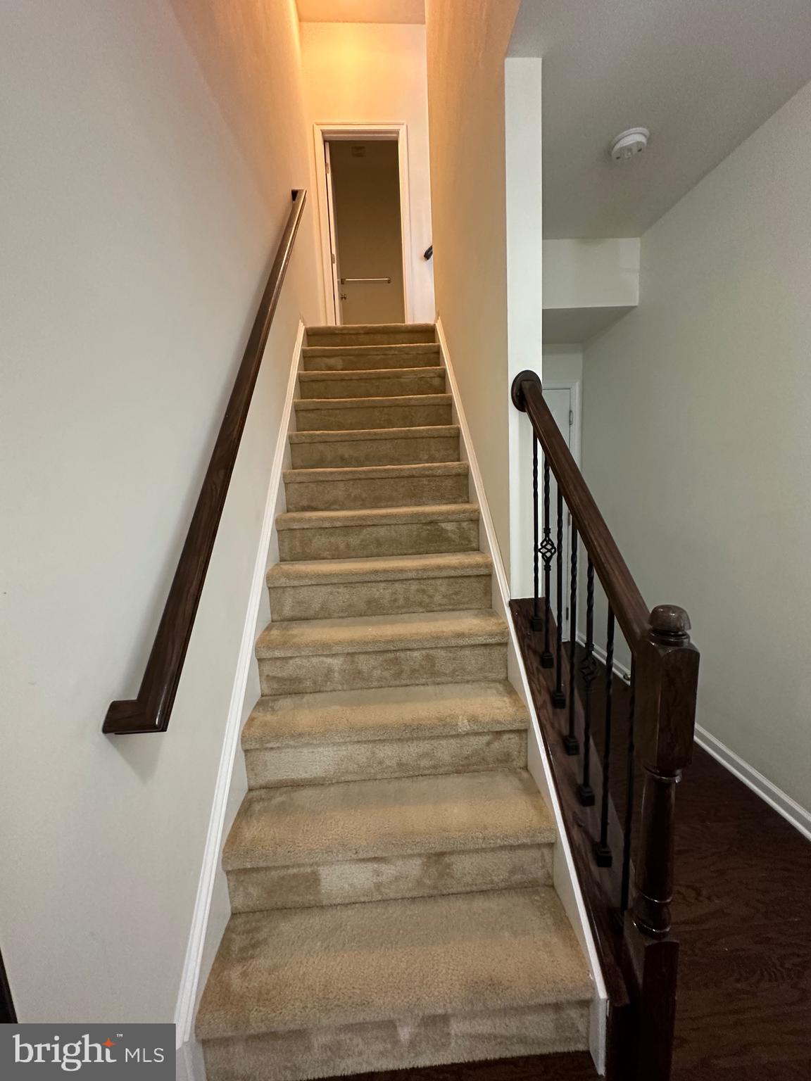 22461 Cambridgeport SQUARE
