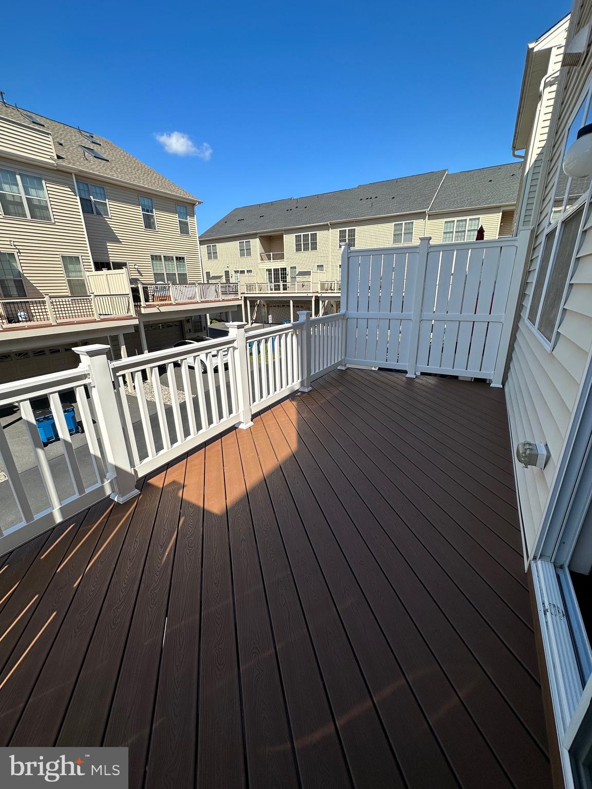 22461 Cambridgeport SQUARE