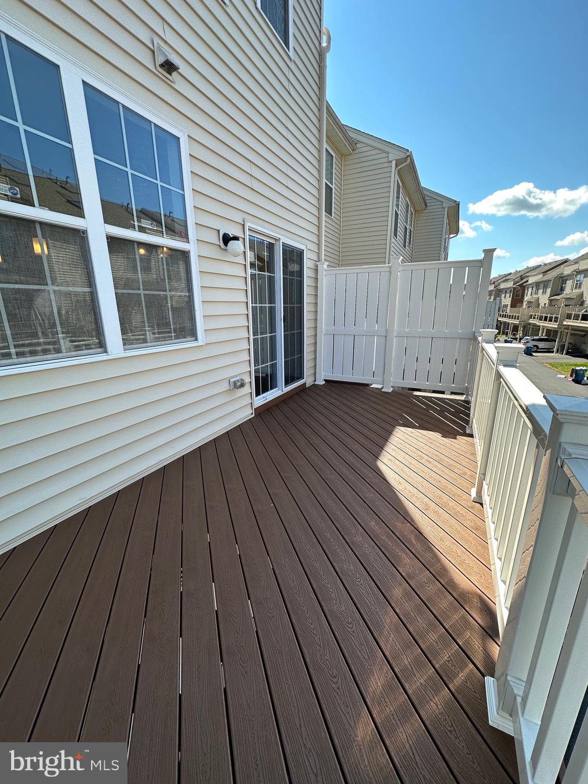 22461 Cambridgeport SQUARE