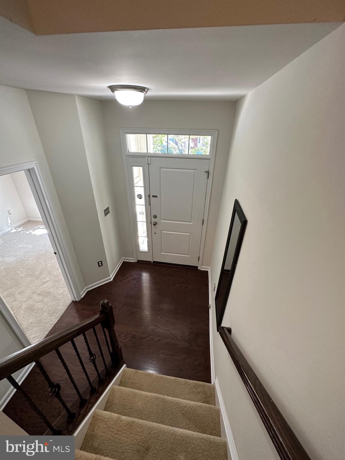 22461 Cambridgeport SQUARE