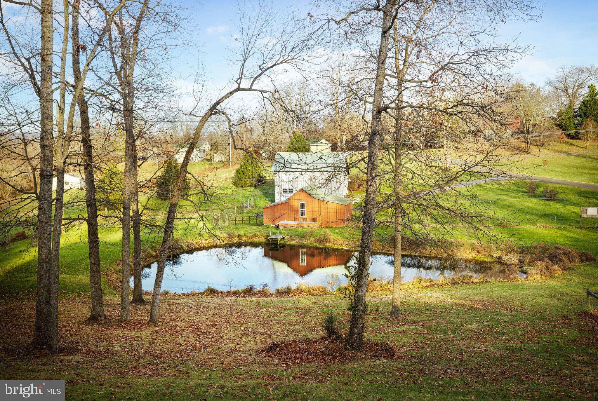 6 Oaklands Pond Ln.