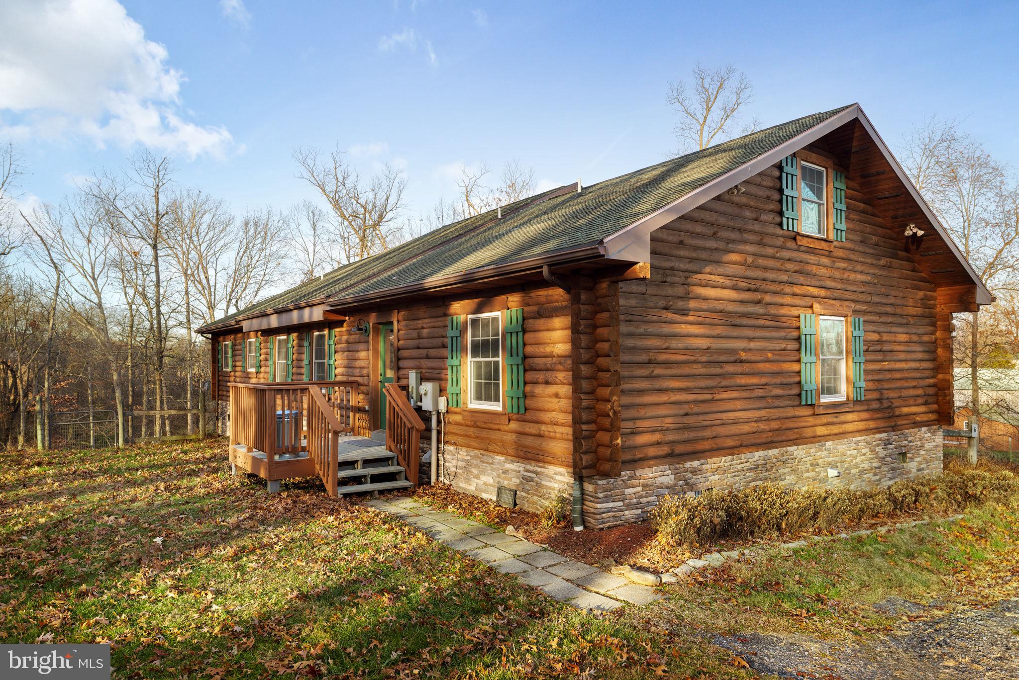 6 Oaklands Pond Ln.