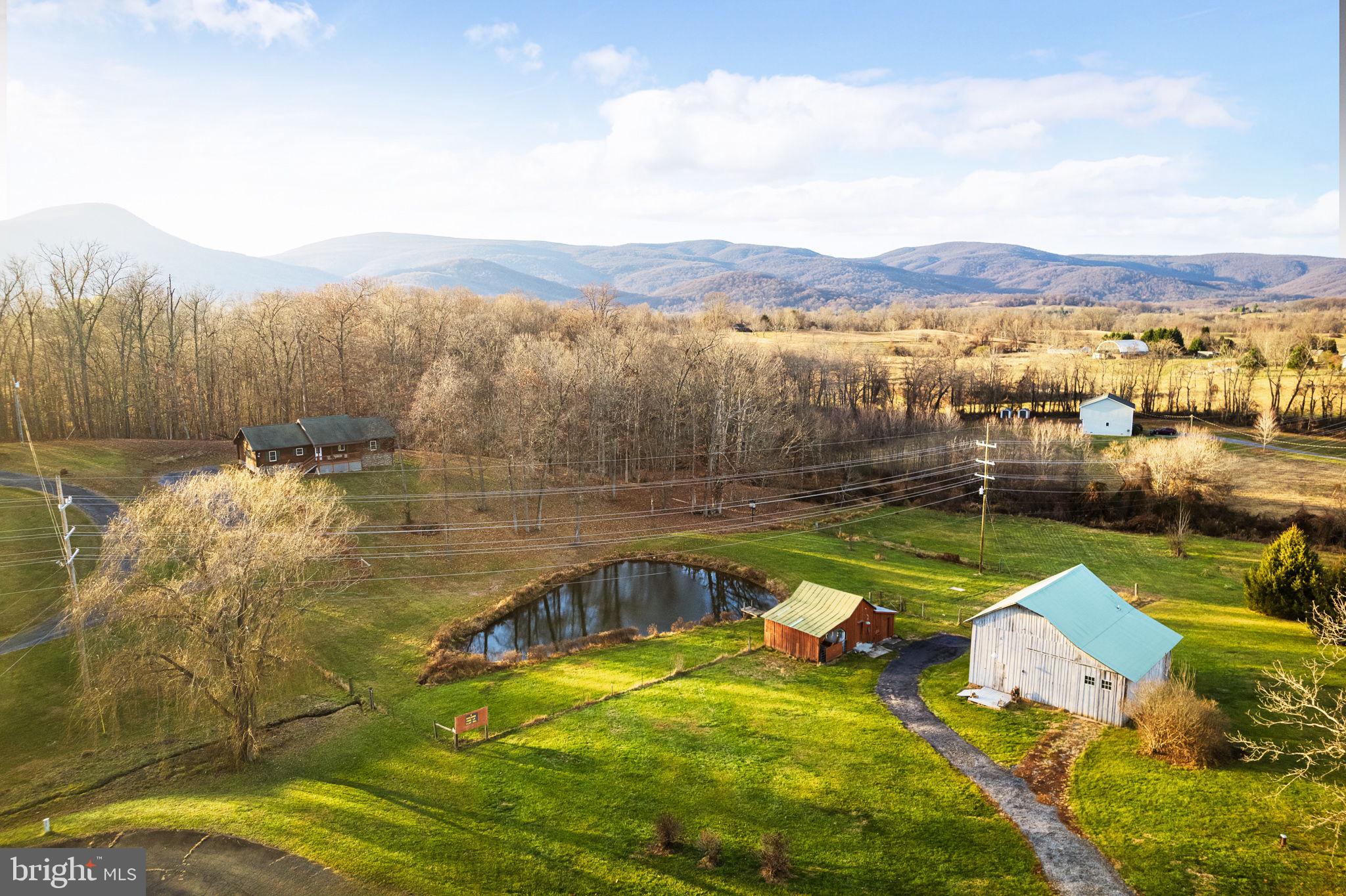 6 Oaklands Pond Ln.