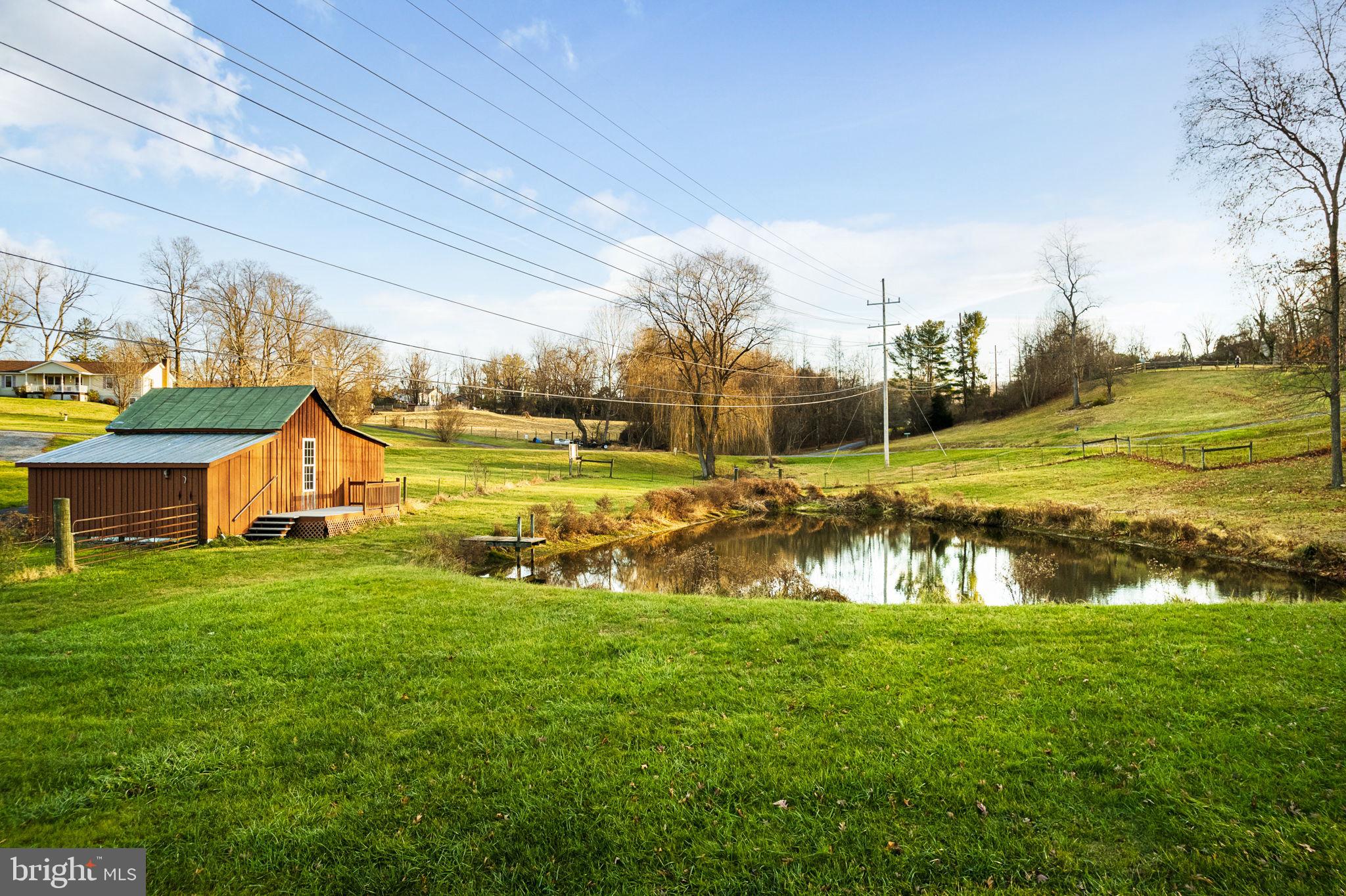 6 Oaklands Pond Ln.